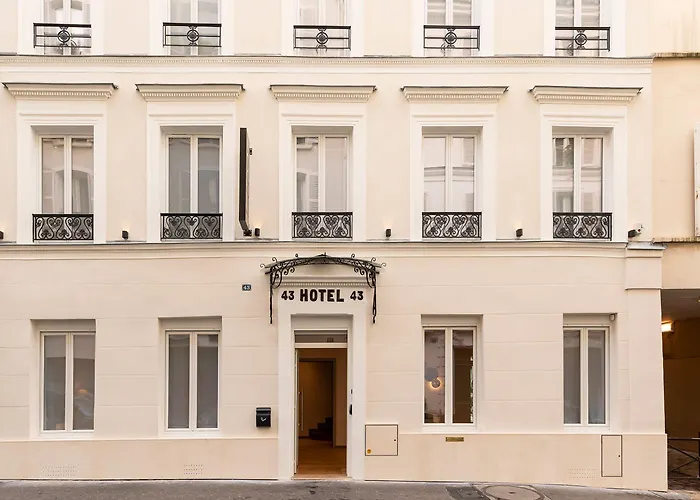 Hotel Au Coeur De Republique Parigi